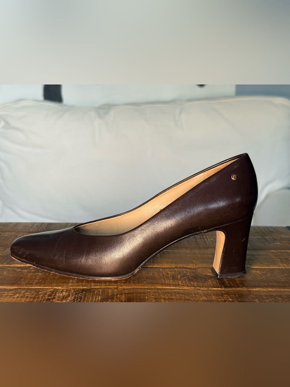 VINTAGE Etienne Aigner - size 5.5 Dark Brown Leather Pumps